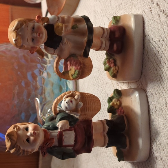 Vintage Fake Hummel Girl Figurine with Flower Basket - Picture 8 of 8